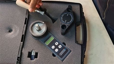 use moisture meter to check holding tank levels|how to use a moisture meter.